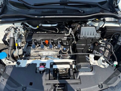 Used 2020 Honda HR-V Sport image 11
