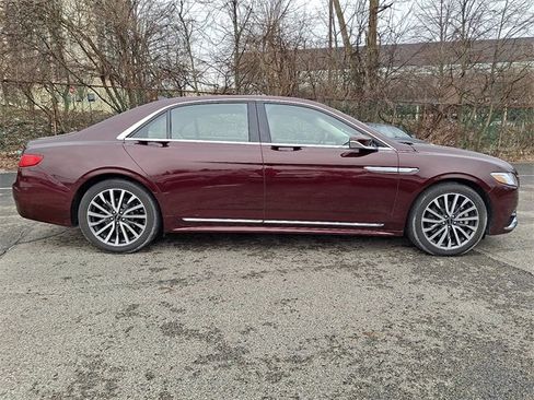 Used 2018 Lincoln Continental Select w/ Continental Climate Package image 7