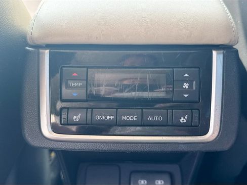 Used 2021 Subaru Ascent Limited w/ Technology Package AWD/4WD image 31