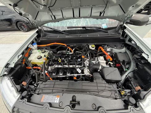Certified 2024 Ford Maverick XL FWD image 37