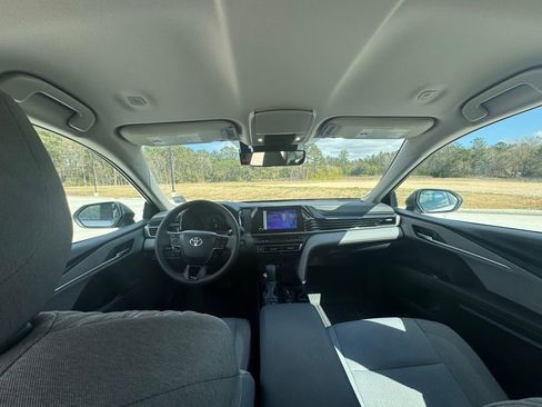Used 2025 Toyota Camry LE w/ Convenience Package image 6