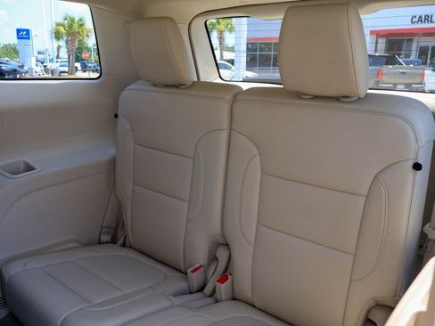 Used 2021 GMC Acadia Denali w/ Denali Technology Package FWD image 13