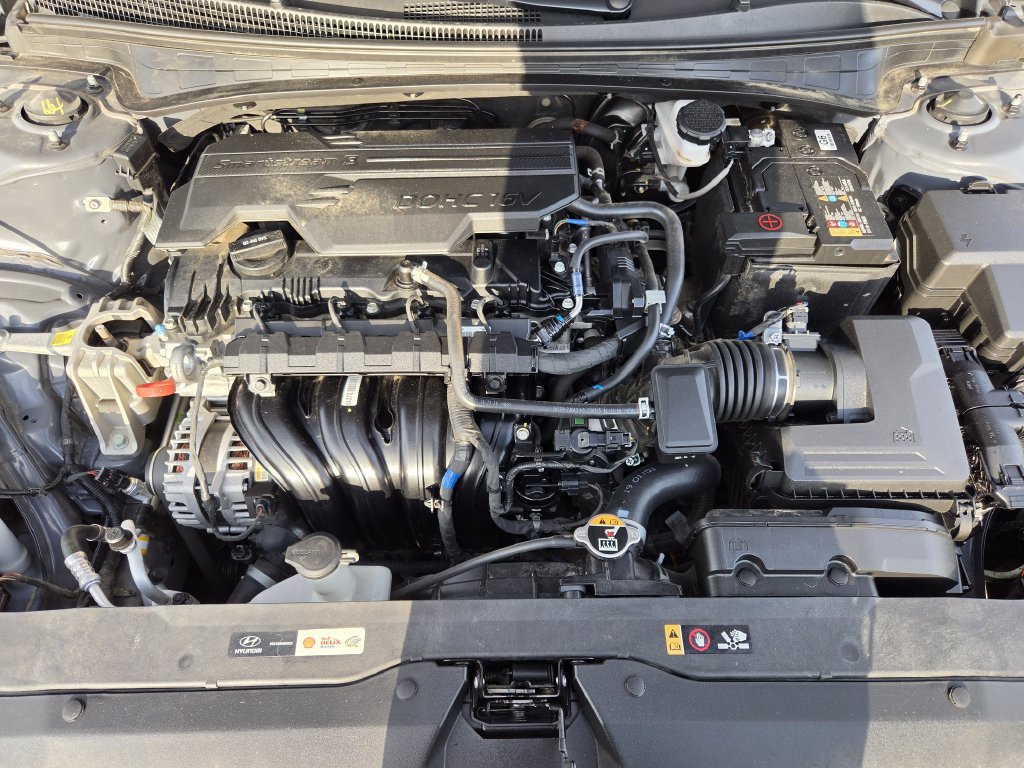 Used 2024 Hyundai Elantra Limited FWD image 31