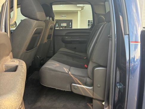 Used 2011 Chevrolet Silverado 1500 LT w/ All-Star Edition AWD/4WD image 10