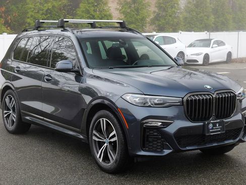 Used 2021 BMW X7 xDrive40i w/ M Sport Package AWD/4WD image 9
