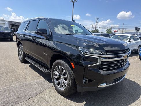 Used 2021 Chevrolet Tahoe LT w/ LT Signature Package AWD/4WD image 7