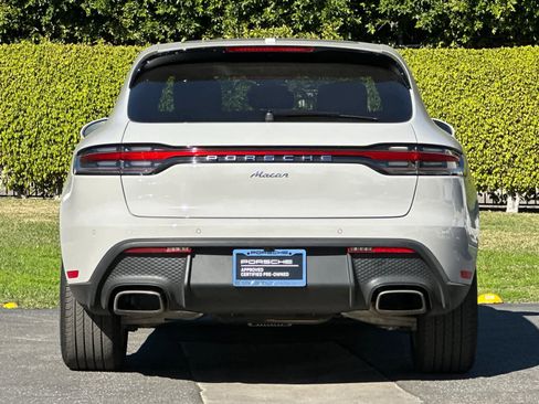Certified 2025 Porsche Macan AWD/4WD image 7