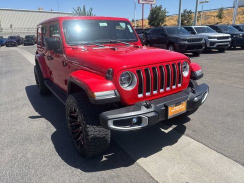 Used 2021 Jeep Wrangler Unlimited Sahara w/ LED Lighting Group AWD/4WD image 8