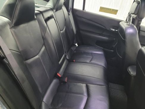 Used 2013 Chrysler 200 Limited image 41