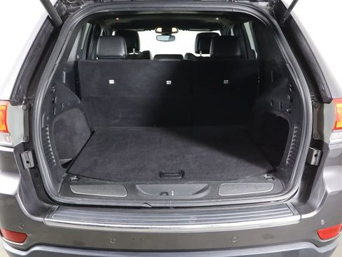 Used 2018 Jeep Grand Cherokee Limited AWD/4WD image 17