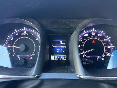 Used 2016 Toyota Avalon XLE image 10