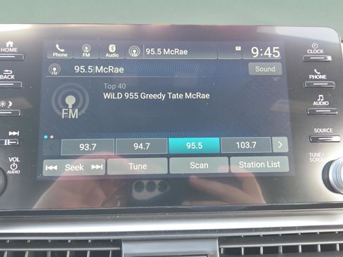 Used 2021 Honda Accord Sport image 28