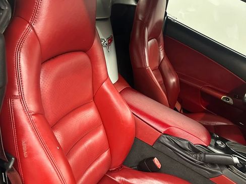 Used 2008 Chevrolet Corvette Convertible w/ Preferred Equipment Group RWD image 25