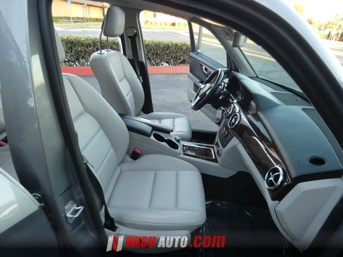 Used 2013 Mercedes-Benz GLK 350 4MATIC image 24