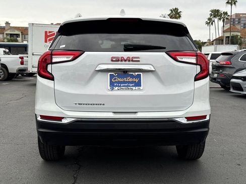 Used 2022 GMC Terrain SLT image 12