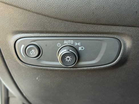 Used 2022 Chevrolet Equinox LT FWD image 29