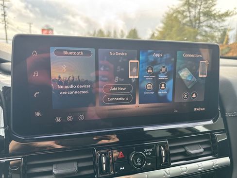 New 2026 Nissan Pathfinder Platinum AWD/4WD image 19