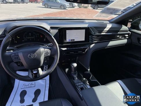 Used 2025 Toyota Camry SE FWD image 17