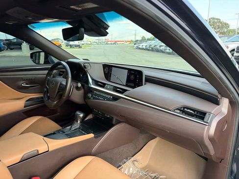 Used 2019 Lexus ES 350 w/ Premium Package FWD image 22