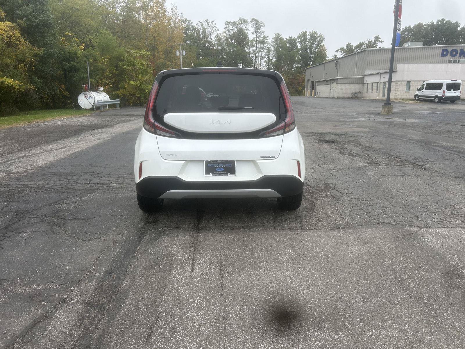 Used 2024 Kia Soul LX w/ Option Group 015 FWD image 4