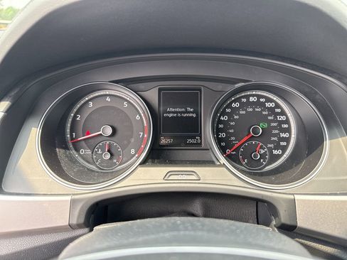 Used 2019 Volkswagen Atlas SE w/ Towing Package FWD image 17