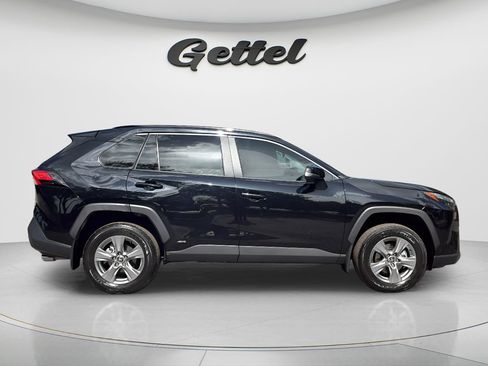 Used 2024 Toyota RAV4 XLE w/ Convenience Package AWD/4WD image 4