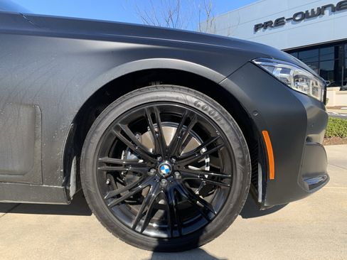 Used 2020 BMW 740i 740i w/ Premium Package image 13