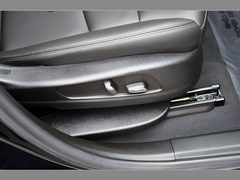 Used 2024 Cadillac XT6 Luxury w/ LPO, Floor Liner Package AWD/4WD image 33