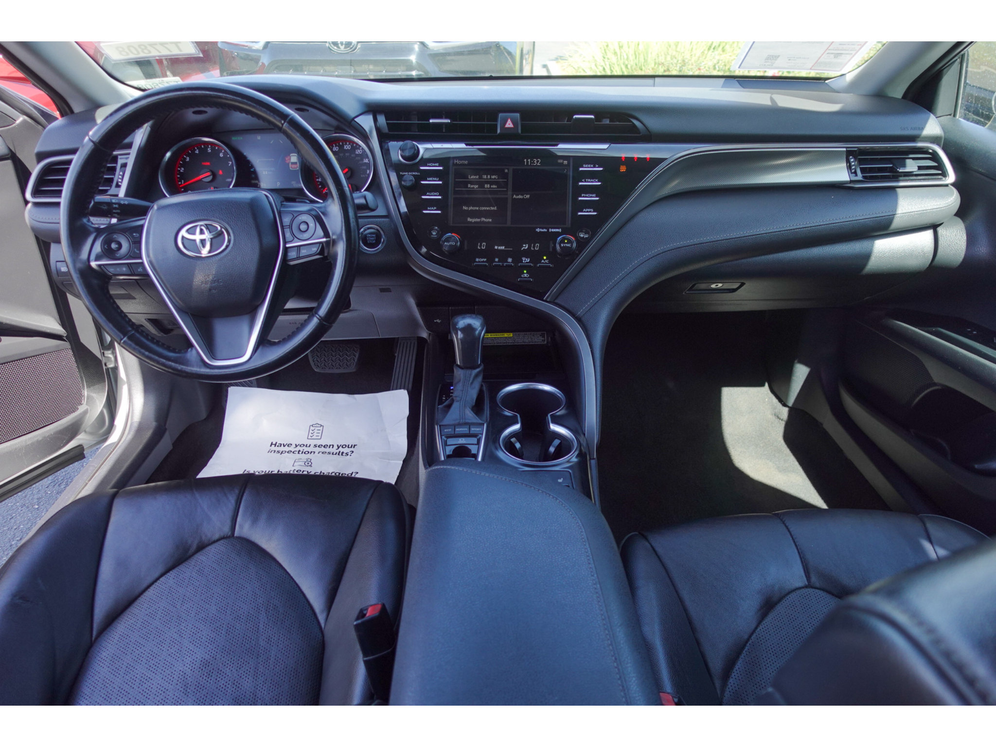 Used 2020 Toyota Camry XSE FWD image 25