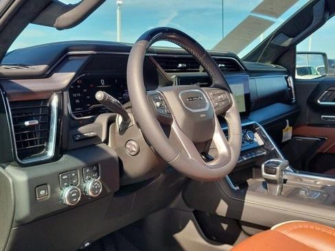 Used 2024 GMC Sierra 1500 Denali Ultimate image 10