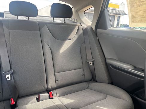 Used 2025 Kia K4 FWD image 36