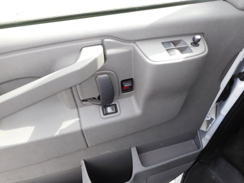 Used 2016 Chevrolet Express 3500 LT w/ LT Preferred Equipment Group image 15