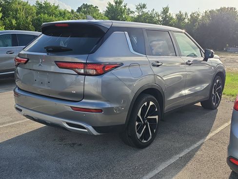 Used 2024 Mitsubishi Outlander SE FWD image 5