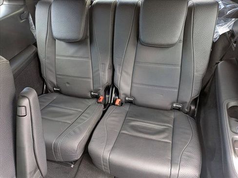 New 2026 Mercedes-Benz GLS 450 4MATIC image 16