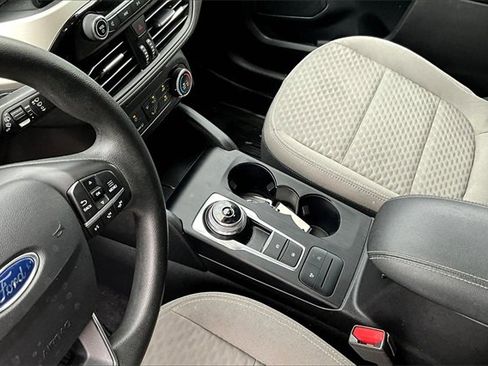 Used 2021 Ford Escape SE image 14