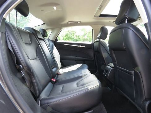 Used 2020 Ford Fusion Energi Titanium FWD image 16