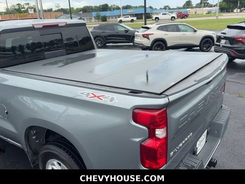 Used 2023 Chevrolet Silverado 1500 LT w/ Convenience Package II AWD/4WD image 32