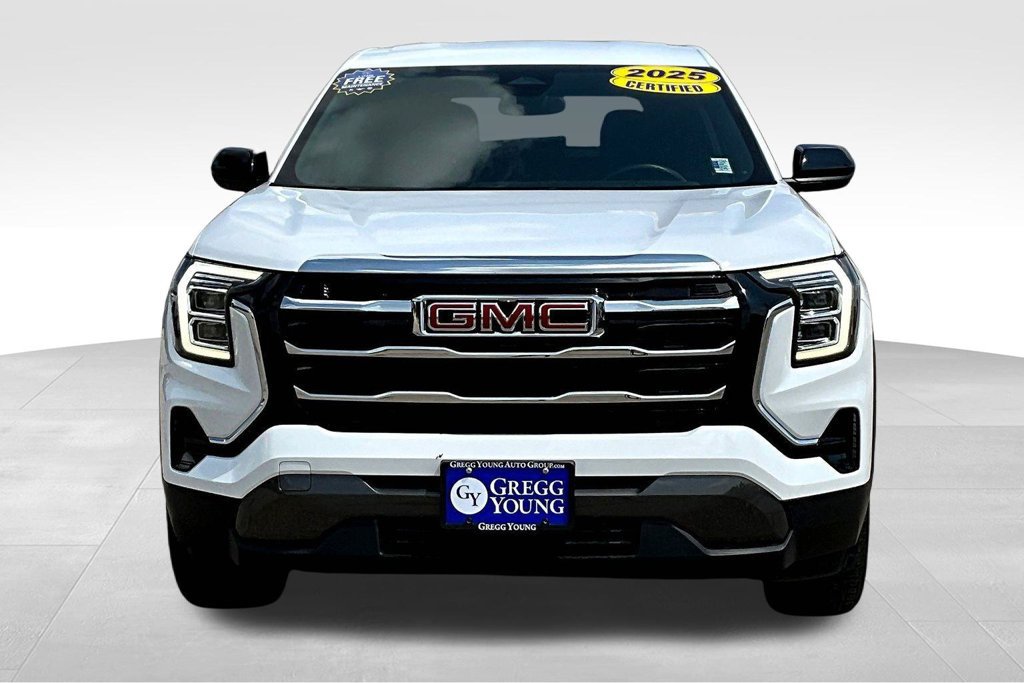 Used 2025 GMC Terrain Elevation AWD/4WD image 3