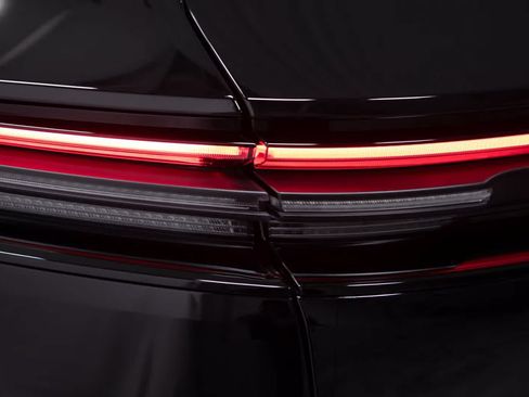 Certified 2026 Porsche Macan Electric RWD image 19