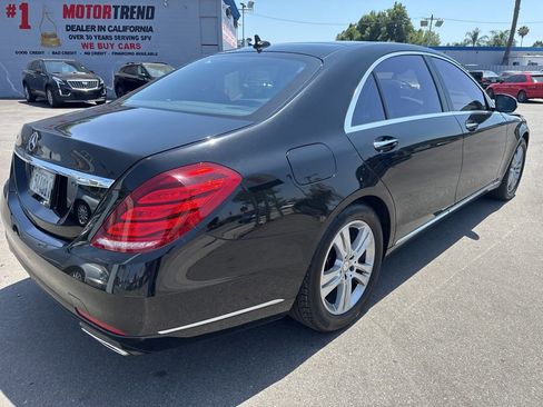 Used 2017 Mercedes-Benz S 550 Sedan image 17