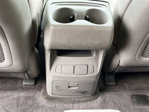 Used 2020 Kia Sedona LX image 23