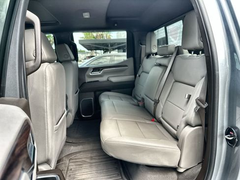 Used 2023 GMC Sierra 1500 SLT w/ SLT Premium Plus Package AWD/4WD image 4