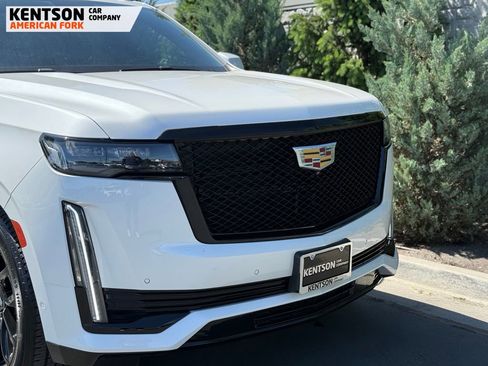 Used 2021 Cadillac Escalade Sport w/ Driver Assist Tech Package AWD/4WD image 11