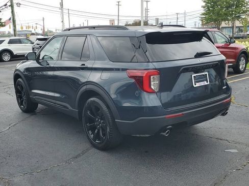 Used 2023 Ford Explorer ST-Line AWD/4WD image 3