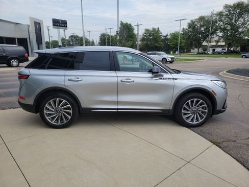 Used 2024 Lincoln Corsair Reserve w/ Equipment Group 201A AWD/4WD image 2