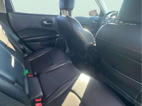 Used 2021 Jeep Compass Latitude image 9