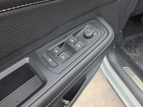 New 2026 Volkswagen Atlas Cross Sport SE image 13