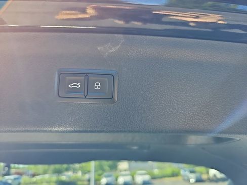 Used 2016 Audi Q3 2.0T Prestige w/ Prestige Package AWD/4WD image 16