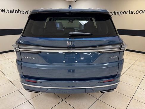 Used 2025 Buick Enclave Avenir w/ Super Cruise Package image 5