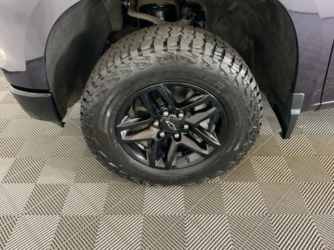 Used 2024 Chevrolet Silverado 1500 LT Trail Boss image 27